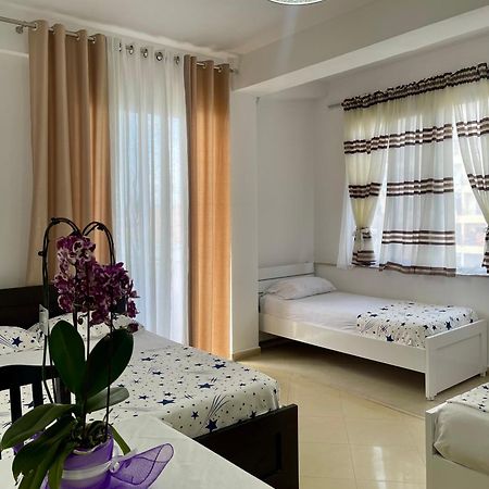 Marra'S Rooms Durres Exterior photo